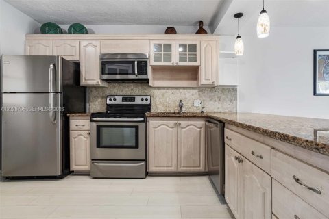 Condominio en alquiler en Pompano Beach, Florida, 3 dormitorios, 129.13 m2 № 2154732 - foto 5