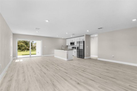 Villa ou maison à vendre à North Port, Floride: 4 chambres, 167.22 m2 № 1906636 - photo 8