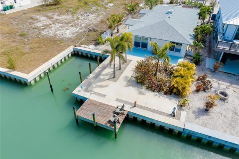 Terreno en Englewood, Florida № 2122894