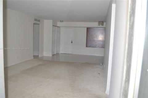 Condo in Sunny Isles Beach, Florida, 2 bedrooms  № 1489673 - photo 5