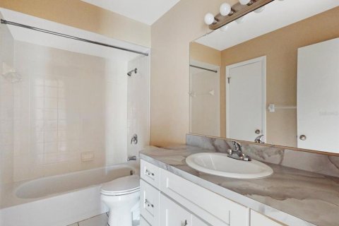 Villa ou maison à vendre à Kissimmee, Floride: 2 chambres, 92.9 m2 № 1665760 - photo 9