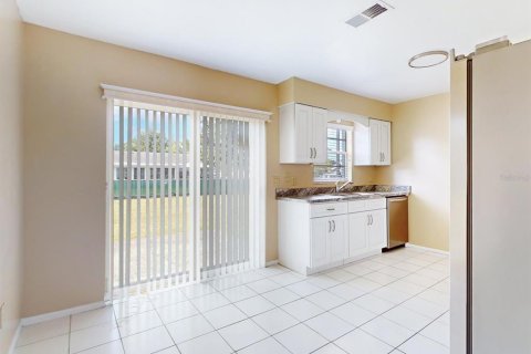 Villa ou maison à vendre à Kissimmee, Floride: 2 chambres, 92.9 m2 № 1665760 - photo 24