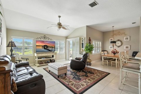 Casa en venta en Palm Coast, Florida, 3 dormitorios, 227.24 m2 № 1816838 - foto 15