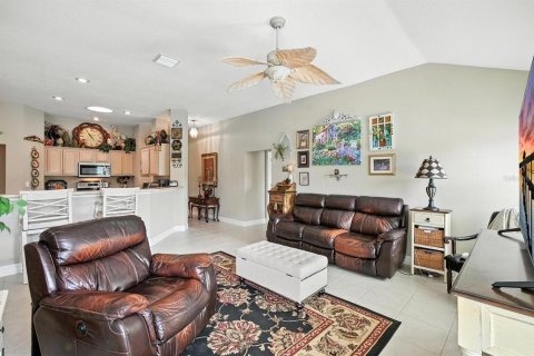 Casa en venta en Palm Coast, Florida, 3 dormitorios, 227.24 m2 № 1816838 - foto 13
