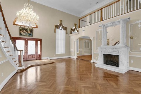 House in Spring Hill, Florida 5 bedrooms, 502.6 sq.m. № 2115328 - photo 6