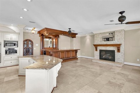 House in Spring Hill, Florida 5 bedrooms, 502.6 sq.m. № 2115328 - photo 11