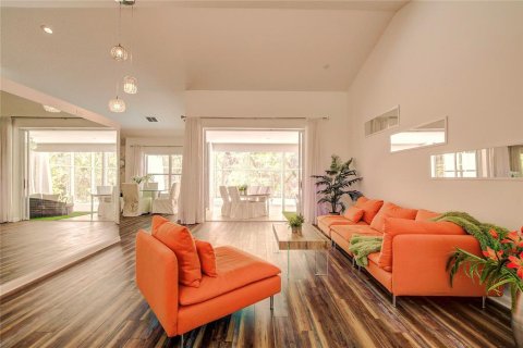 Casa en venta en Homosassa, Florida, 2 dormitorios, 166.76 m2 № 2430949 - foto 23