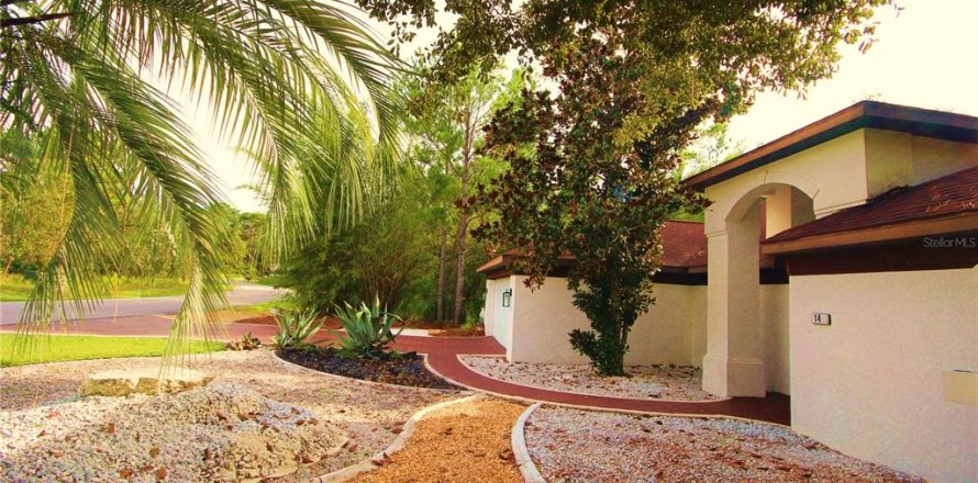 Casa en Homosassa, Florida 2 dormitorios, 166.76 m2 № 2430949