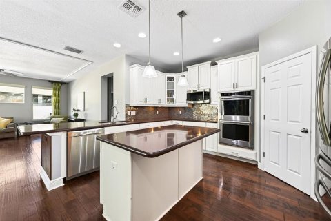 Villa ou maison à vendre à Apopka, Floride: 5 chambres, 355.54 m2 № 2419141 - photo 8