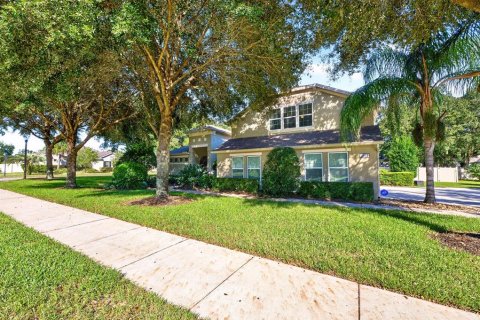 Villa ou maison à Apopka, Floride 5 chambres, 355.54 m2 № 2419141