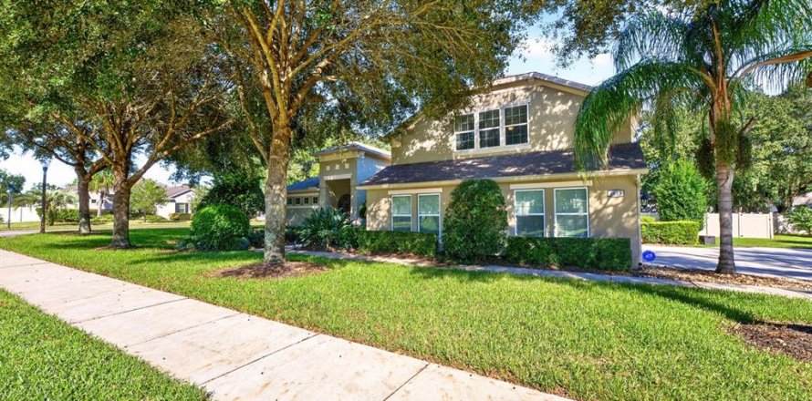 Villa ou maison à Apopka, Floride 5 chambres, 355.54 m2 № 2419141