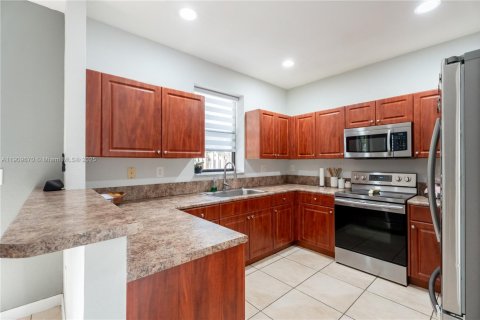 Купить таунхаус в Хомстед, Флорида 3 спальни, 162.95м2, № 1970707 - фото 5