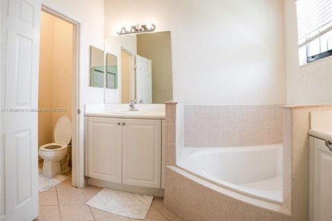 Купить таунхаус в Хомстед, Флорида 3 спальни, 162.95м2, № 1970707 - фото 20