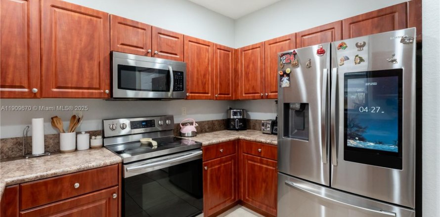 Таунхаус в Хомстед, Флорида 3 спальни, 162.95м2 № 1970707