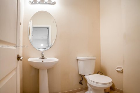Купить таунхаус в Хомстед, Флорида 3 спальни, 162.95м2, № 1970707 - фото 17