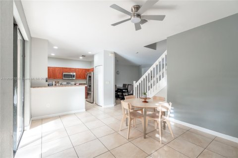 Купить таунхаус в Хомстед, Флорида 3 спальни, 162.95м2, № 1970707 - фото 8