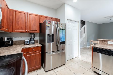 Купить таунхаус в Хомстед, Флорида 3 спальни, 162.95м2, № 1970707 - фото 4