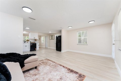 House in Tarpon Springs, Florida 2 bedrooms, 93.37 sq.m. № 1840668 - photo 17