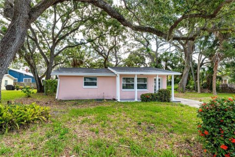 House in Tarpon Springs, Florida 2 bedrooms, 93.37 sq.m. № 1840668 - photo 3