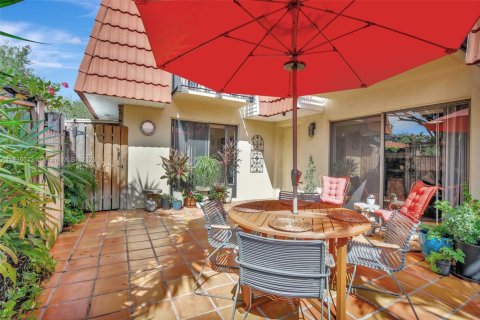 Townhouse in Plantation, Florida 2 bedrooms, 127.46 sq.m. № 1819894 - photo 7