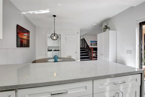 Townhouse in Plantation, Florida 2 bedrooms, 127.46 sq.m. № 1819894 - photo 18