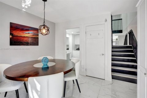 Townhouse in Plantation, Florida 2 bedrooms, 127.46 sq.m. № 1819894 - photo 20