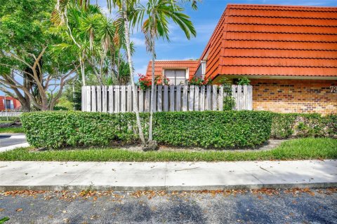 Townhouse in Plantation, Florida 2 bedrooms, 127.46 sq.m. № 1819894 - photo 4