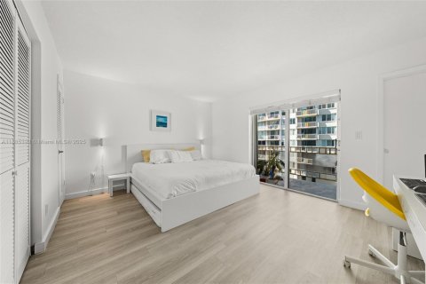 Condominio en alquiler en Miami Beach, Florida, 1 dormitorio, 71.35 m2 № 1933214 - foto 8
