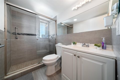 Condominio en alquiler en Miami Beach, Florida, 1 dormitorio, 71.35 m2 № 1933214 - foto 9