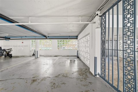 Condominio en alquiler en Miami Beach, Florida, 1 dormitorio, 71.35 m2 № 1933214 - foto 19