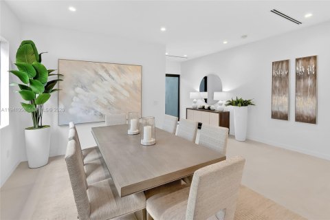 Townhouse in Miami, Florida 4 bedrooms, 246.66 sq.m. № 1998765 - photo 5