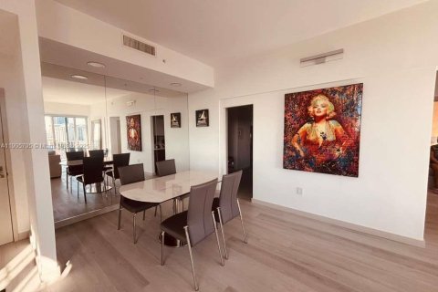 Condominio en venta en Miami Beach, Florida, 1 dormitorio, 83.61 m2 № 2012595 - foto 2