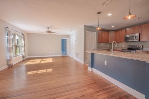 Casa en venta en Orlando, Florida, 3 dormitorios, 165.18 m2 № 1778897 - foto 9