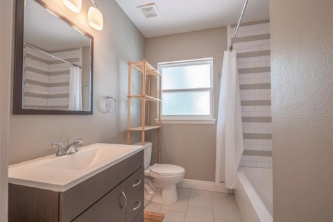 Casa en venta en Orlando, Florida, 3 dormitorios, 165.18 m2 № 1778897 - foto 21