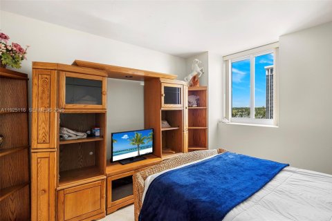 Снять в аренду кондоминиум в Майами-Бич, Флорида 2 спальни, 128.21м2, № 1984518 - фото 17