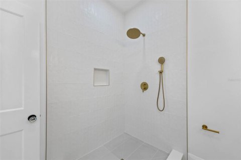 House in Tampa, Florida 3 bedrooms, 129.69 sq.m. № 2142342 - photo 22