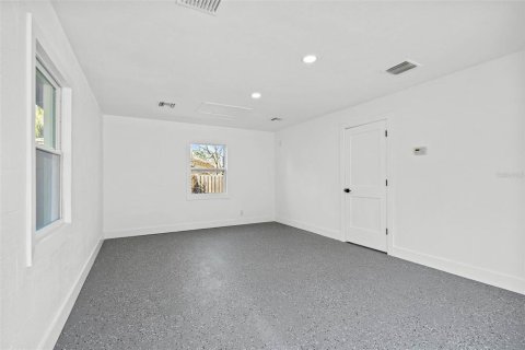 House in Tampa, Florida 3 bedrooms, 129.69 sq.m. № 2142342 - photo 26