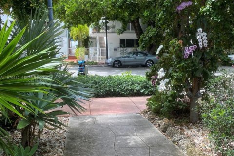 Condominio en venta en Miami Beach, Florida, 39.3 m2 № 2049169 - foto 2