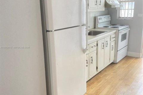 Condominio en venta en Miami Beach, Florida, 39.3 m2 № 2049169 - foto 6