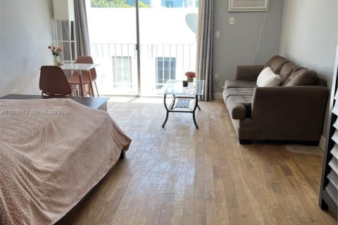 Condominio en venta en Miami Beach, Florida, 39.3 m2 № 2049169 - foto 7