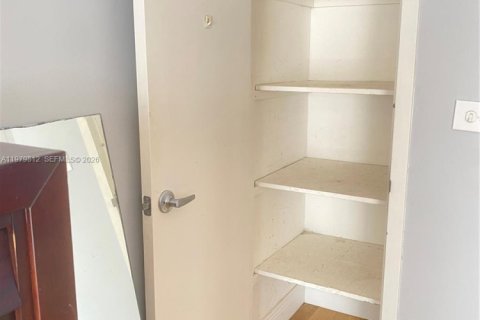 Condominio en venta en Miami Beach, Florida, 39.3 m2 № 2049169 - foto 11