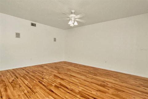 House in Oldsmar, Florida 4 bedrooms, 225.57 sq.m. № 1800295 - photo 5