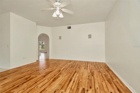 House in Oldsmar, Florida 4 bedrooms, 225.57 sq.m. № 1800295 - photo 11