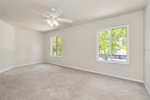 House in Oldsmar, Florida 4 bedrooms, 225.57 sq.m. № 1800295 - photo 23