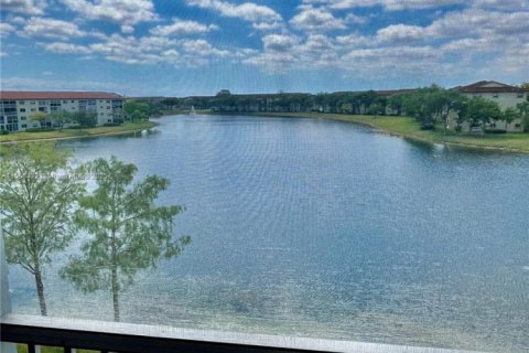 Condominio en venta en Pembroke Pines, Florida, 2 dormitorios, 110.74 m2 № 1939677 - foto 15