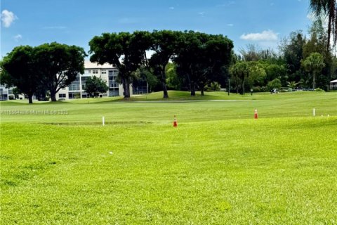 Copropriété à vendre à Pembroke Pines, Floride: 2 chambres, 110.74 m2 № 1939677 - photo 22