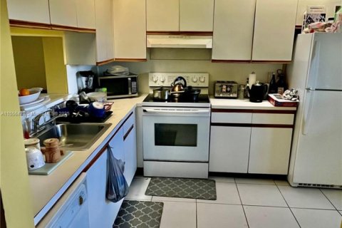 Condominio en venta en Pembroke Pines, Florida, 2 dormitorios, 110.74 m2 № 1939677 - foto 9