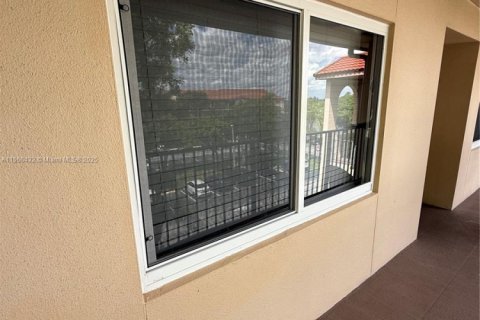 Copropriété à vendre à Pembroke Pines, Floride: 2 chambres, 110.74 m2 № 1939677 - photo 5