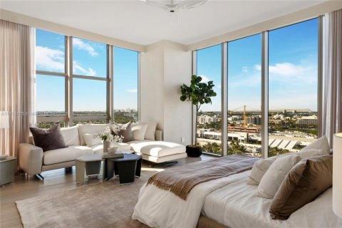 Apartment in Bal Harbour, Florida 2 bedrooms, 148.55 sq.m. № 1937921 - photo 10