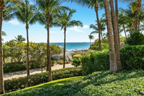 Apartment in Bal Harbour, Florida 2 bedrooms, 148.55 sq.m. № 1937921 - photo 24